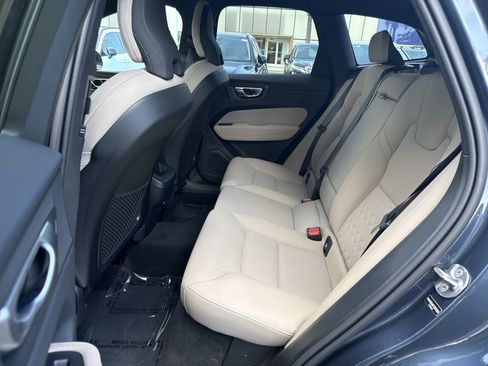Certified 2026 Volvo XC60 B5 Core w/ Protection Package Premier AWD/4WD image 32