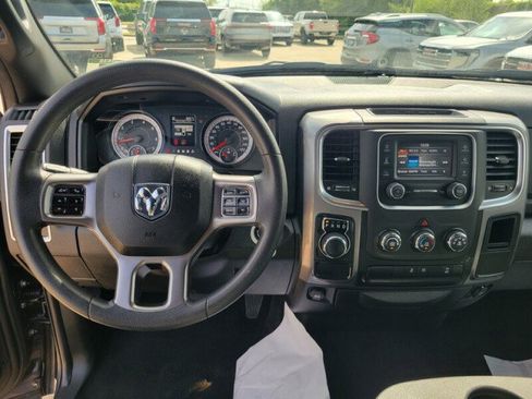 Used 2024 RAM 1500 Warlock RWD image 16