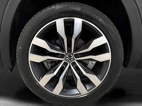 Certified 2023 Volkswagen Atlas Cross Sport SEL Premium R-Line image 18