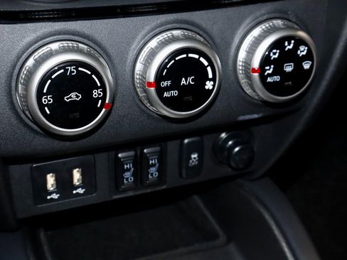 Used 2025 Mitsubishi Outlander Sport SE image 31