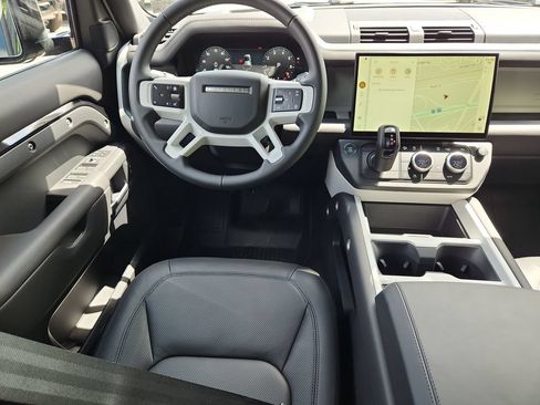 New 2026 Land Rover Defender 110 X-Dynamic SE AWD/4WD image 4