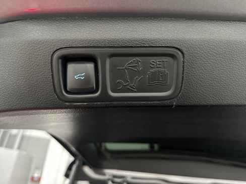 Used 2021 Ford Expedition XLT image 38