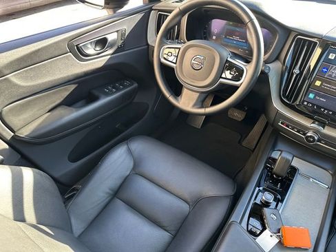 Used 2025 Volvo XC60 B5 Plus image 18