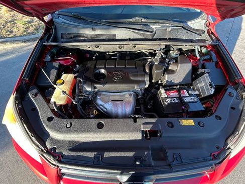 Used 2011 Toyota RAV4 4WD w/ Upgrade Value Pkg image 33