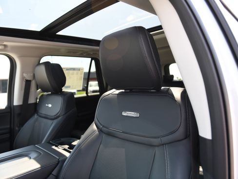 New 2026 Ford Expedition Platinum w/ Driver's Package AWD/4WD image 21