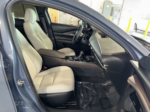 Used 2021 MAZDA CX-30 FWD 2.5 S w/ Premium Package image 11
