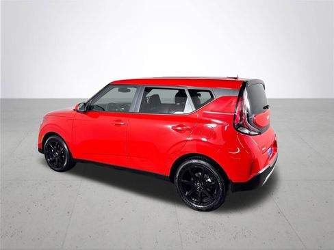 Used 2025 Kia Soul EX image 8
