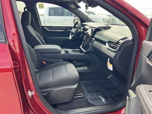 New 2025 GMC Acadia Elevation image 28