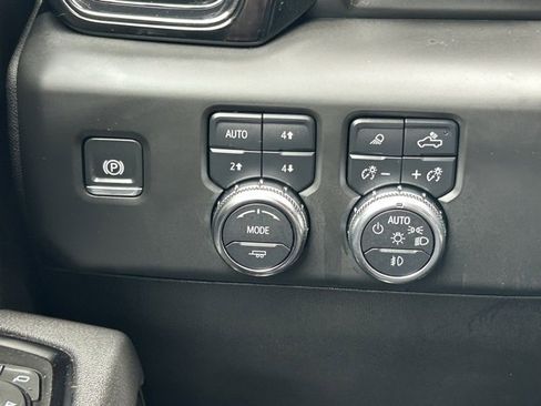 Certified 2025 GMC Sierra 2500 AT4 w/ AT4 Premium Plus Package image 21