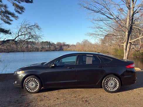 Used 2015 Ford Fusion Titanium image 10