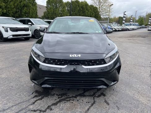 Certified 2023 Kia Forte LXS FWD image 2