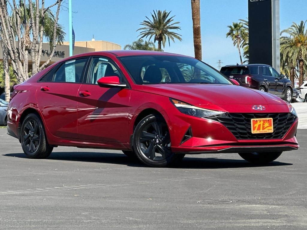 Used 2023 Hyundai Elantra SEL FWD image 7