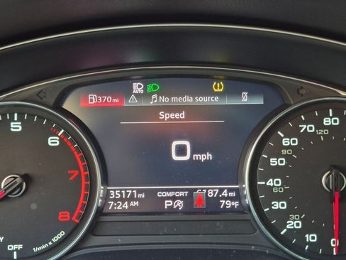 Used 2021 Audi Q5 2.0T Premium w/ Convenience Package AWD/4WD image 17