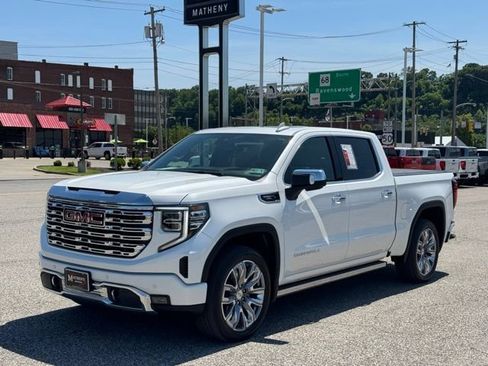Used 2025 GMC Sierra 1500 Denali w/ Denali Reserve Package AWD/4WD image 2
