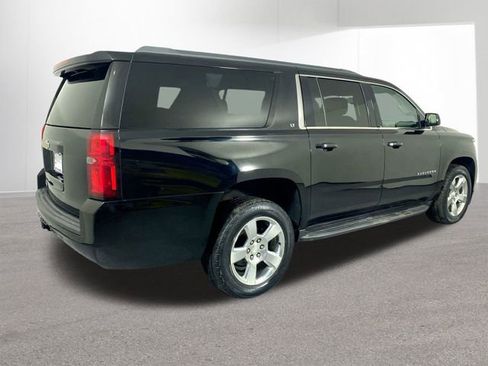 Used 2017 Chevrolet Suburban LT image 36