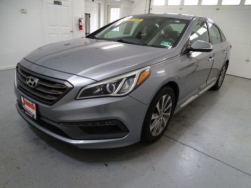 Used 2016 Hyundai Sonata Sport w/ Option Group 1V FWD image 18