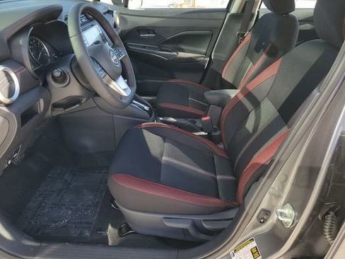 New 2025 Nissan Versa SR w/ Trunk Package image 6