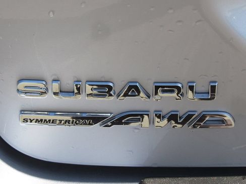 Used 2025 Subaru Crosstrek 2.5i Premium AWD/4WD image 8