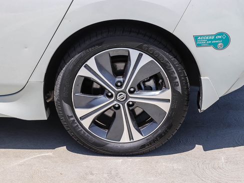 Used 2021 Nissan Leaf SL Plus FWD image 12