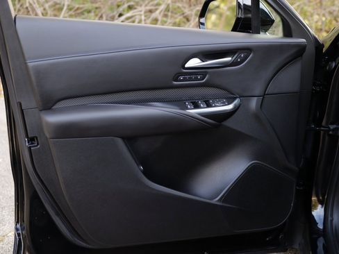 Certified 2024 Cadillac XT4 Sport image 26