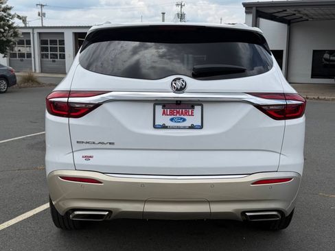 Used 2020 Buick Enclave Essence FWD image 4