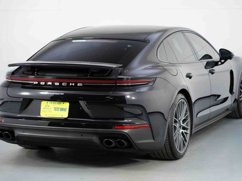 Used 2024 Porsche Panamera image 54