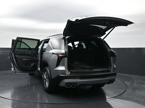 Used 2025 Chevrolet Traverse LT AWD/4WD image 49