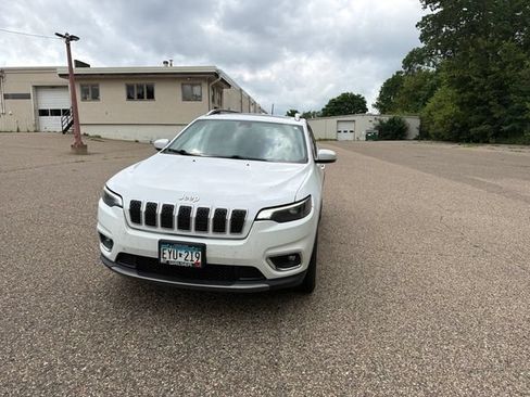 Used 2019 Jeep Cherokee Limited AWD/4WD image 6