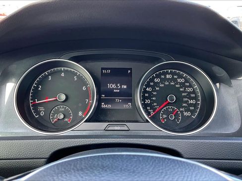 Used 2019 Volkswagen Golf S image 25