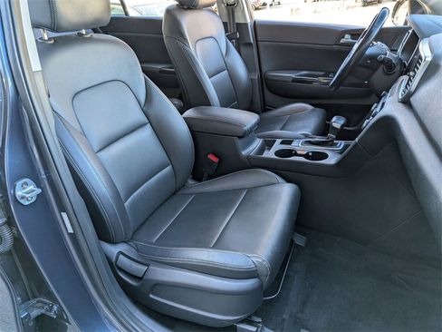 Certified 2020 Kia Sportage EX image 24