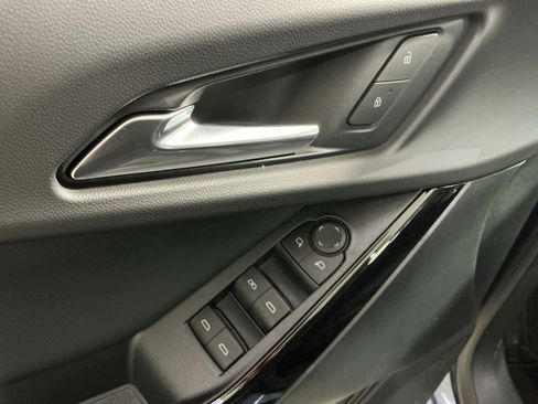 New 2026 Chevrolet Equinox LT w/ Convenience Package II image 23