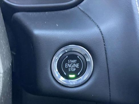 Used 2023 Chevrolet Suburban Premier w/ Advanced Technology Package image 24