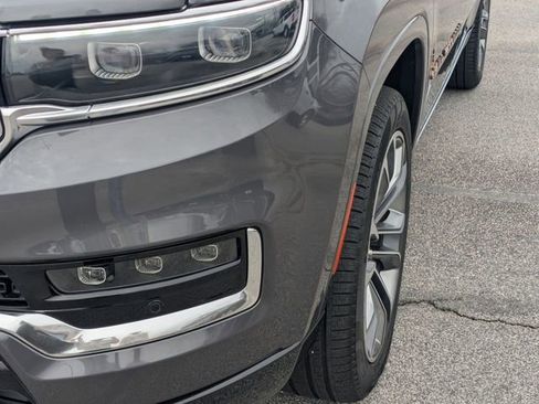 Used 2024 Jeep Grand Wagoneer Series III w/ Rear Seat Video Group 1 image 9