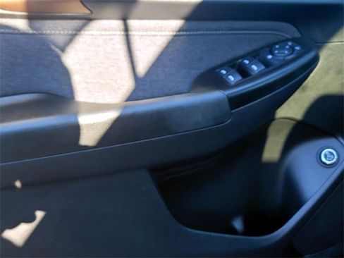 Used 2023 Chevrolet TrailBlazer ACTIV w/ Sun and Liftgate Package image 11