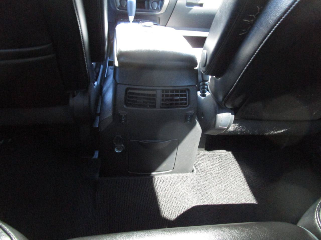 Used 2015 Nissan Armada Platinum RWD image 14