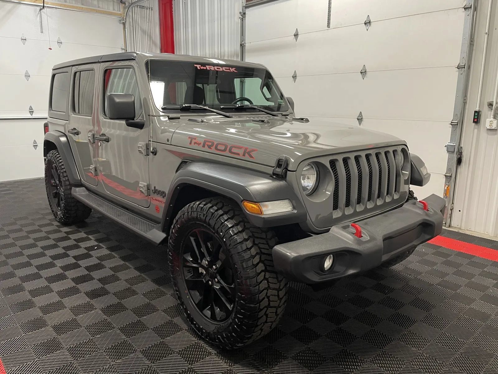 Used 2021 Jeep Wrangler Unlimited Sport AWD/4WD image 9