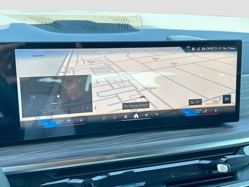 Used 2026 BMW X5 xDrive50e w/ M Sport Package image 11