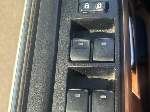 Used 2019 Toyota 4Runner Limited AWD/4WD image 10