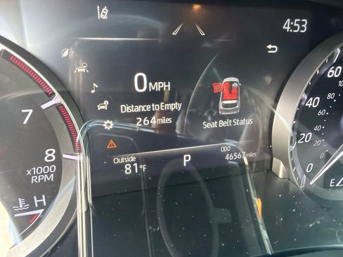 Used 2023 Toyota Highlander XSE FWD image 7