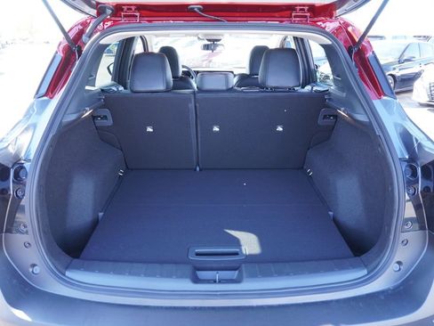 Certified 2025 Nissan Kicks SR FWD image 8