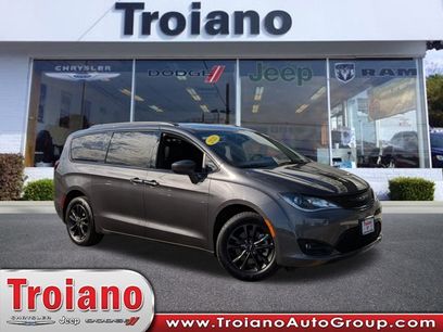 Certified 2020 Chrysler Pacifica Touring-L