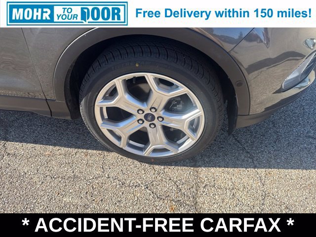 Used 2018 Ford Escape Titanium w/ Ford Safe & Smart Package FWD image 42