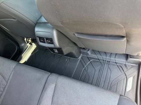 Used 2019 Chevrolet Equinox LT w/ Driver Convenience Package FWD image 20