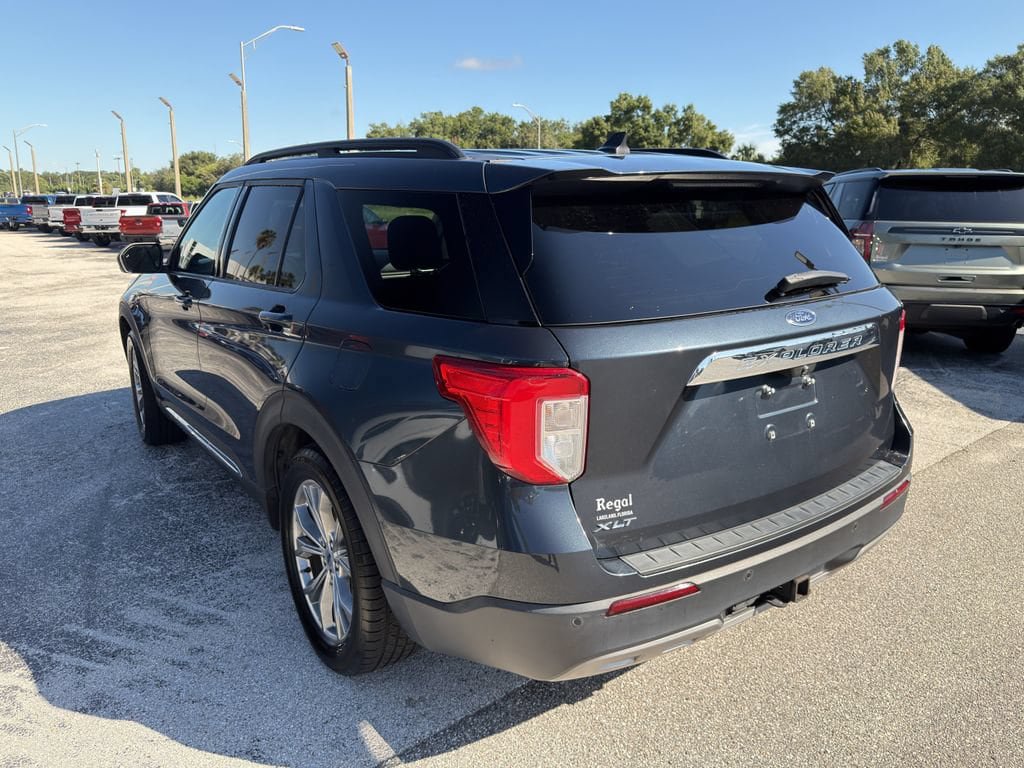 Used 2022 Ford Explorer XLT w/ Equipment Group 202A RWD image 7