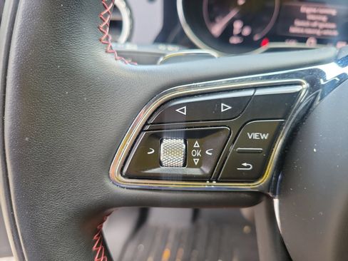Certified 2023 Bentley Bentayga AWD/4WD image 38