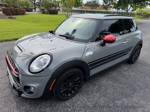 Used 2016 MINI Cooper S FWD image 1