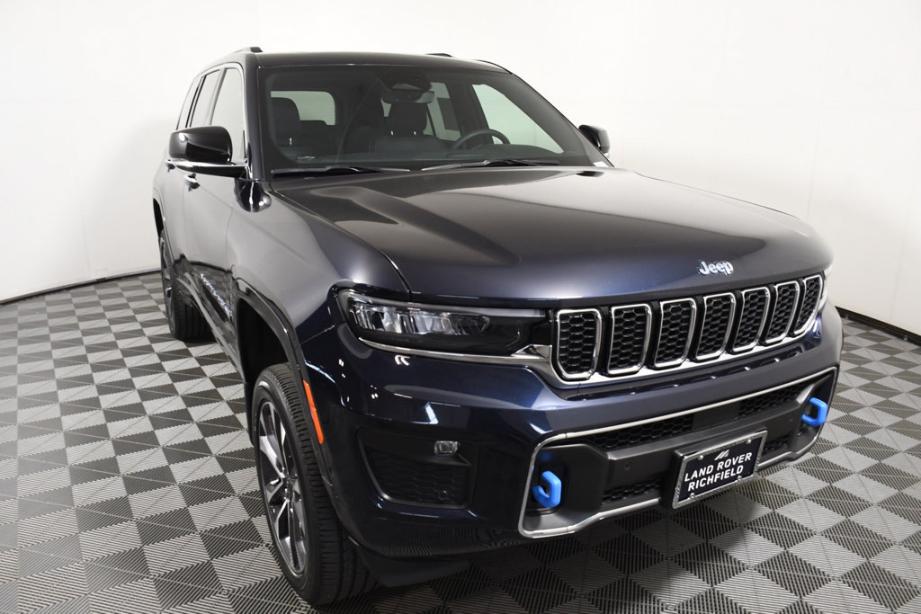 Used 2023 Jeep Grand Cherokee Overland w/ Rear Seat Video Group I AWD/4WD image 9