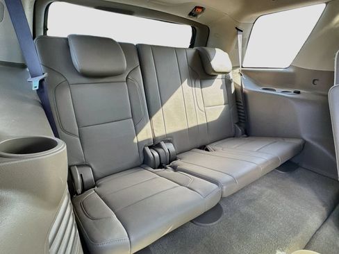 Used 2017 Chevrolet Tahoe Premier RWD image 34