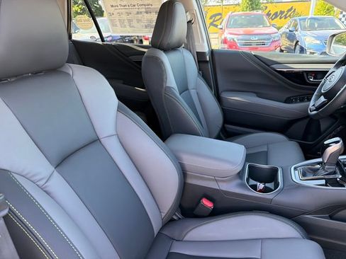 Used 2025 Subaru Outback Onyx Edition AWD/4WD image 25