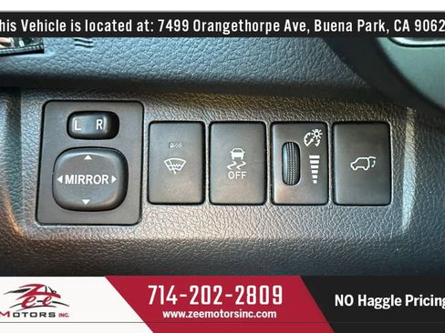 Used 2013 Toyota Highlander Limited image 28